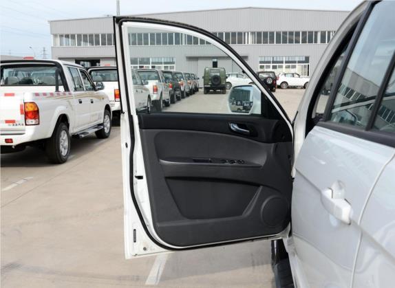 北京BW007 2015款 2.0L 两驱舒适版 车厢座椅   前门板