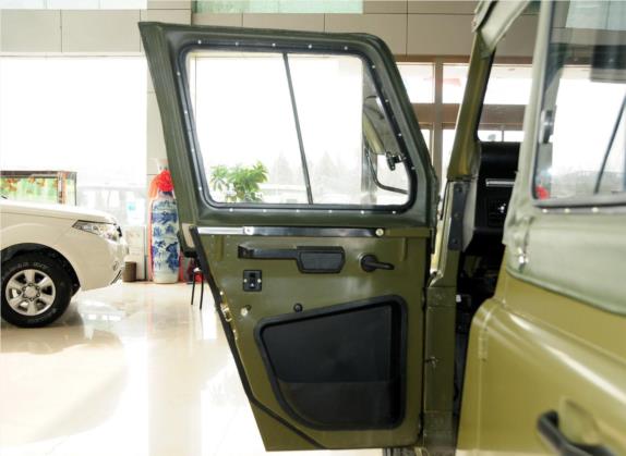 BJ212 2012款 四驱汽油舒适型 车厢座椅   前门板