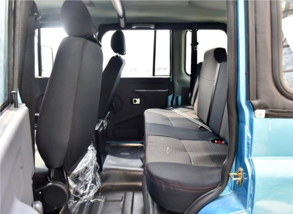 BJ212 2018款 2.0L 方门 车厢座椅   后排空间