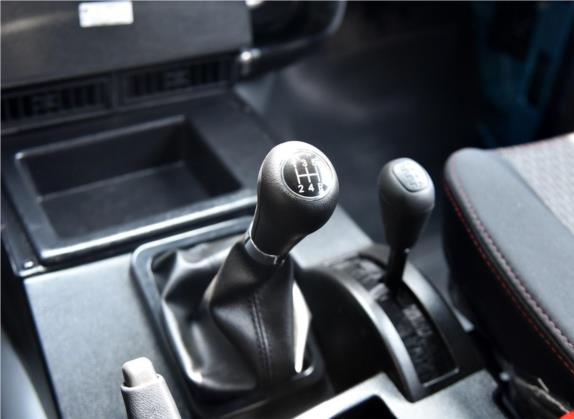 BJ212 2018款 2.0L 方门 中控类   挡把