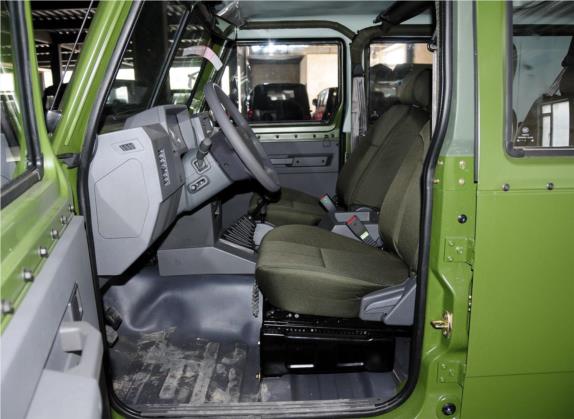 勇士 2008款 3.0T 五门四驱柴油版 车厢座椅   前排空间
