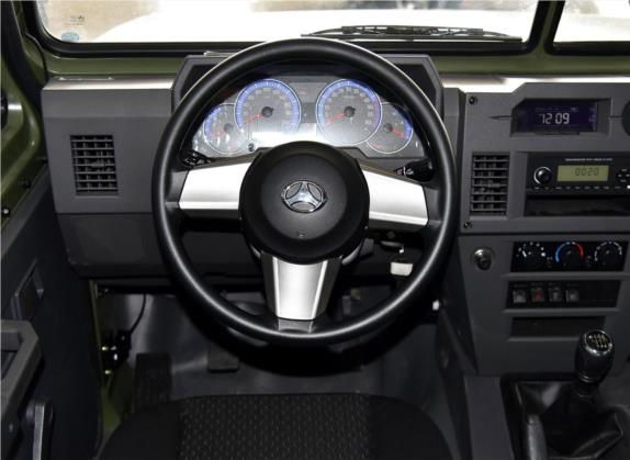 勇士 2018款 2.0T 三门四驱汽油版 国V 中控类   驾驶位