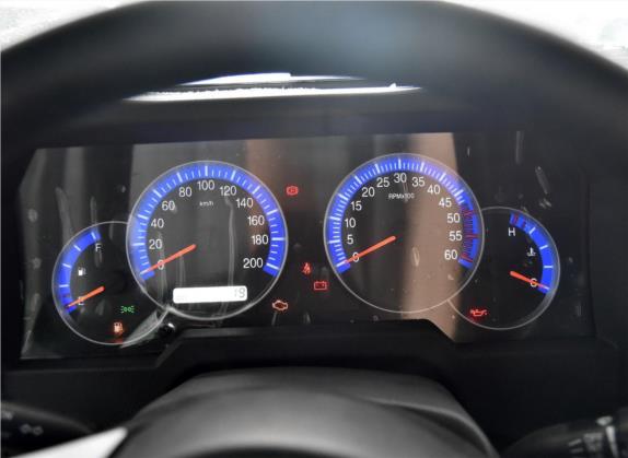勇士 2018款 2.0T 三门四驱汽油版 国V 中控类   仪表盘