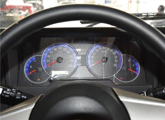 勇士 2018款 2.0T 五门四驱汽油版 国V 中控类   仪表盘