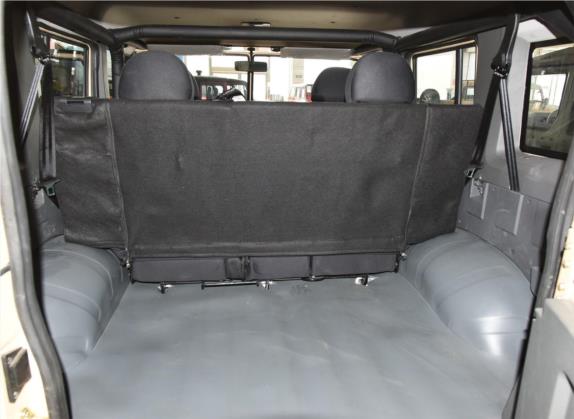 勇士 2019款 2.4T 五门四驱汽油版 国VI 车厢座椅   后备厢