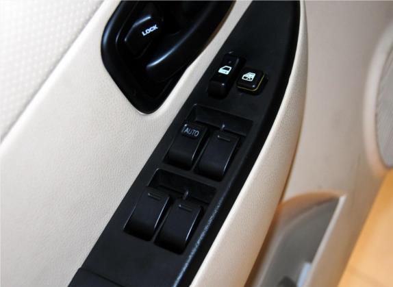 骑士S12 2011款 2.2L 四驱豪华型 车厢座椅   门窗控制