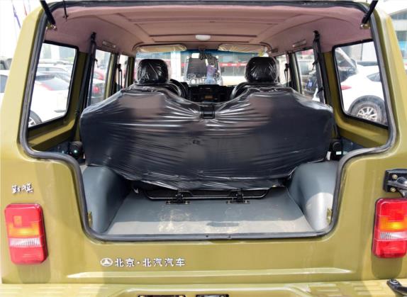 战旗 2016款 2.0L 硬顶版豪华型 国IV 车厢座椅   后备厢