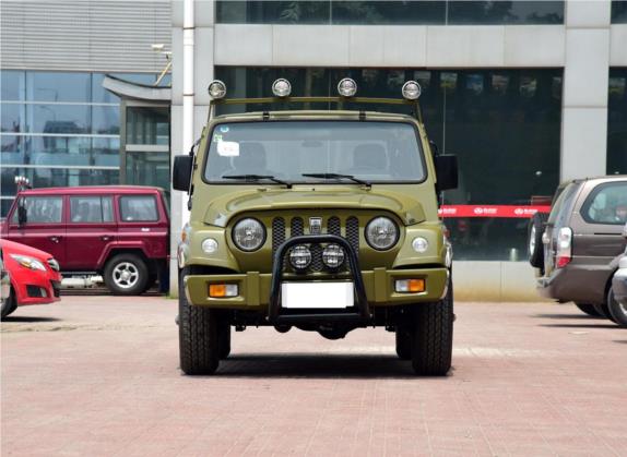 战旗 2016款 2.0L 硬顶版豪华型 国IV 外观   正前