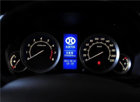 北京汽车E系列 2013款 三厢 1.5L 手动乐天版 中控类   仪表盘