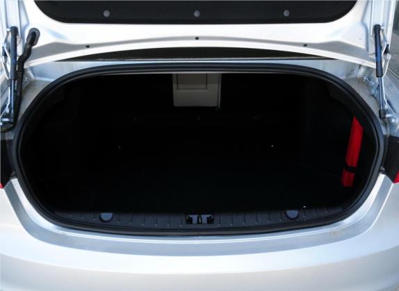 绅宝D70 2013款 2.0T 舒适版 车厢座椅   后备厢