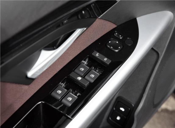 绅宝D70 2018款 性能版 1.8T 舒适版 车厢座椅   门窗控制