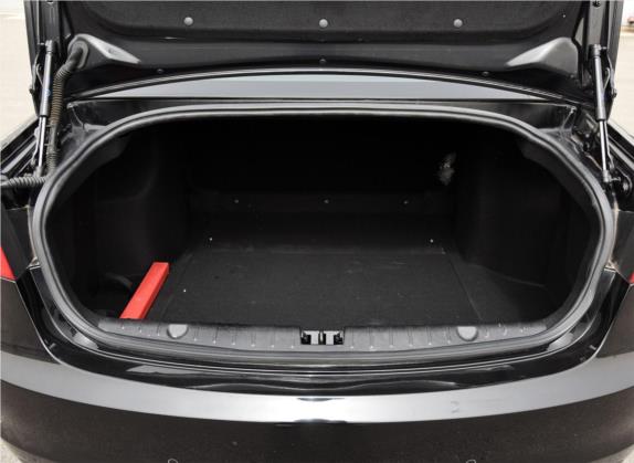绅宝D70 2018款 性能版 1.8T 尊贵版 车厢座椅   后备厢