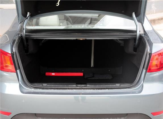 绅宝D50 2014款 1.5L 手动标准版 车厢座椅   后备厢