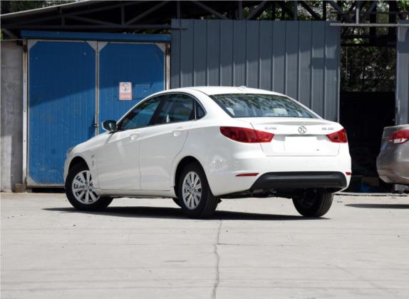 绅宝D50 2015款 1.5L CVT标准超值导航版 外观   斜后