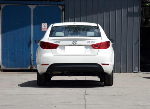 绅宝D50 2015款 1.5L CVT标准超值导航版 外观   正后