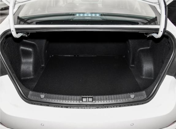 绅宝D50 2018款 1.5L CVT尊享智联版 车厢座椅   后备厢