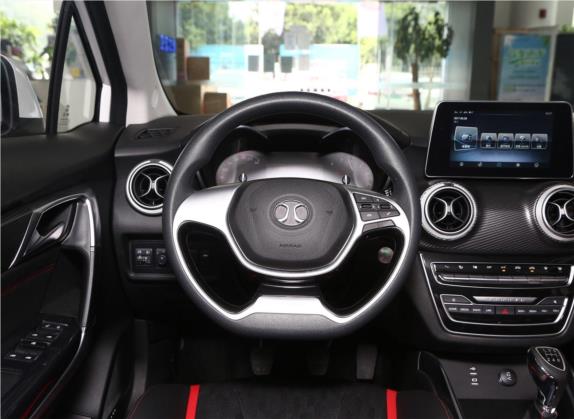 绅宝D50 2019款 1.5L 手动豪华版 国VI 中控类   驾驶位