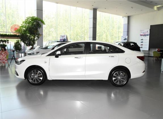 绅宝D50 2019款 1.5T CVT尊贵版 国VI 外观   正侧