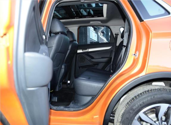 绅宝X65 2015款 2.0T 自动豪华型 车厢座椅   后排空间