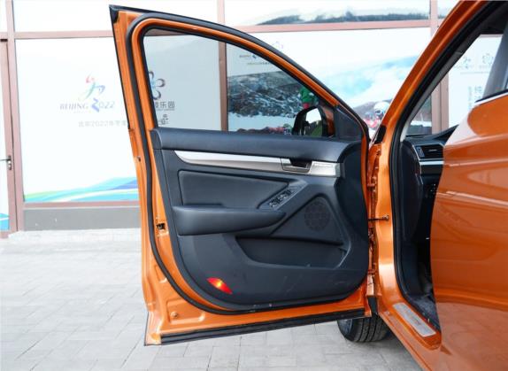 绅宝X65 2015款 2.0T 自动豪华型 车厢座椅   前门板