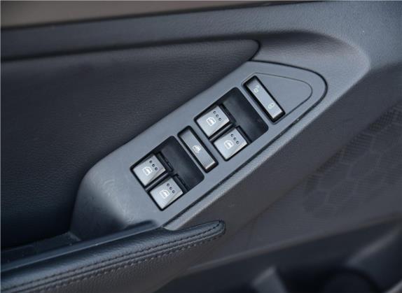 绅宝X65 2015款 2.0T 自动豪华型 车厢座椅   门窗控制
