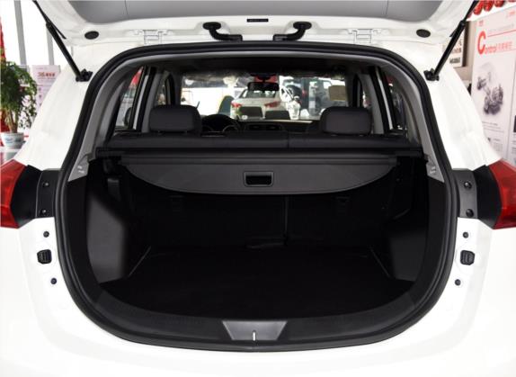 绅宝X65 2015款 2.0T 手动舒适型 车厢座椅   后备厢