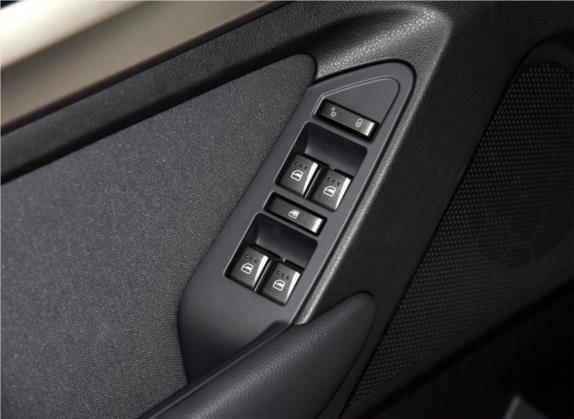 绅宝X65 2015款 2.0T 手动舒适型 车厢座椅   门窗控制
