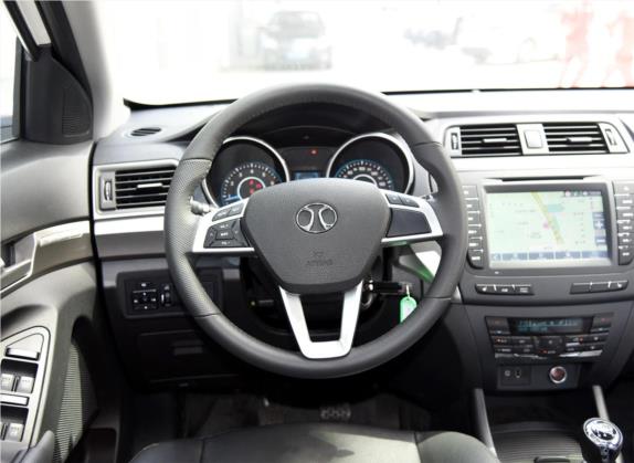 绅宝X65 2015款 2.0T 手动豪华型 中控类   驾驶位