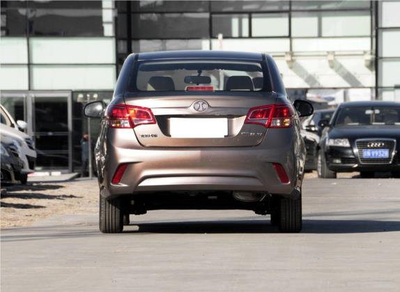 绅宝D20 2015款 三厢 1.5L 手动乐天版 外观   正后