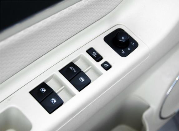 绅宝D20 2015款 三厢 1.5L 手动乐天版 车厢座椅   门窗控制