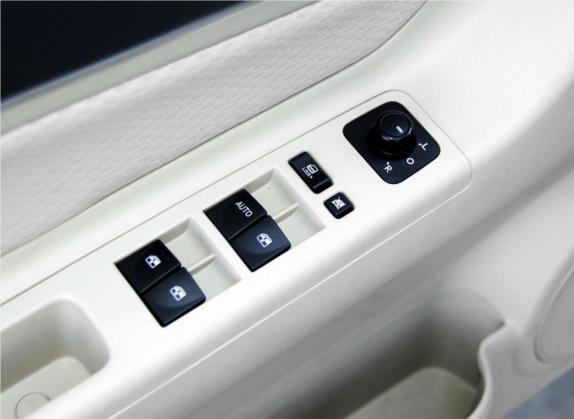 绅宝D20 2015款 两厢 1.3L 手动乐天版 车厢座椅   门窗控制