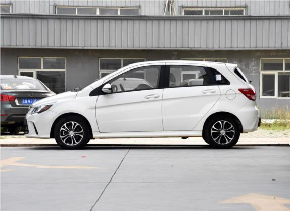 绅宝D20 2015款 两厢 1.5L 自动乐天版 外观   正侧