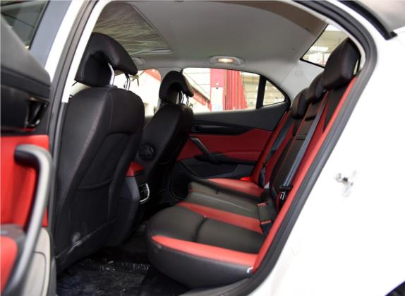 绅宝CC 2015款 2.0T 自动豪华版 车厢座椅   后排空间
