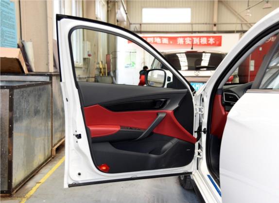 绅宝CC 2015款 2.0T 自动豪华版 车厢座椅   前门板