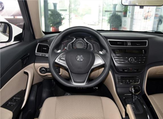 绅宝CC 2015款 1.8T 自动舒适版 中控类   驾驶位