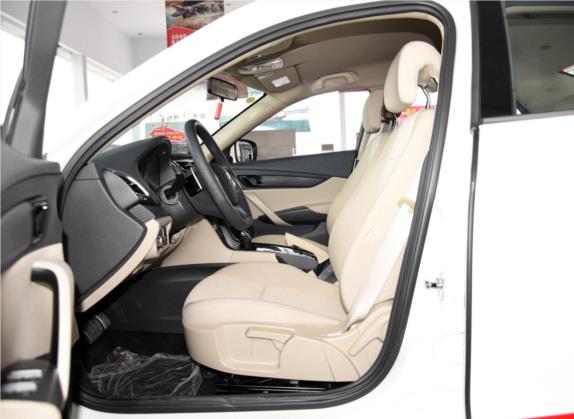 绅宝CC 2015款 1.8T 自动舒适版 车厢座椅   前排空间