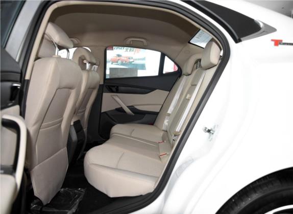 绅宝CC 2015款 1.8T 自动舒适版 车厢座椅   后排空间