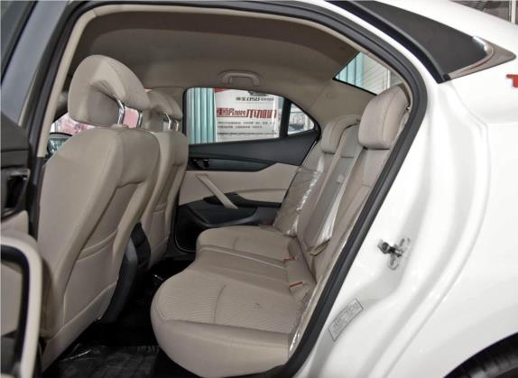绅宝CC 2015款 1.8T 手动舒适版 车厢座椅   后排空间
