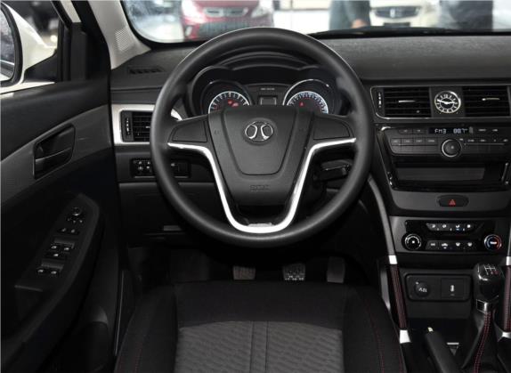 绅宝X55 2016款 1.5L 手动标准版 中控类   驾驶位