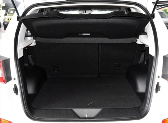 绅宝X55 2016款 1.5L 手动标准版 车厢座椅   后备厢