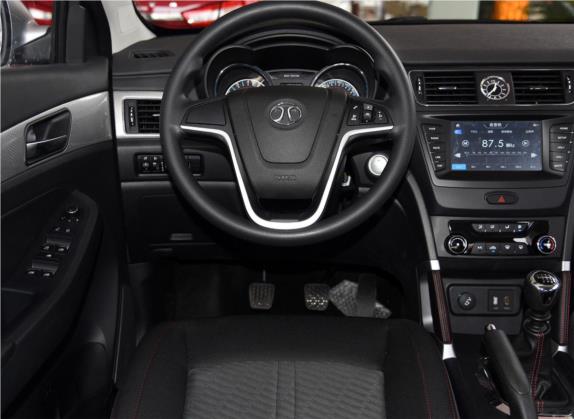 绅宝X55 2016款 1.5T 手动舒适版 中控类   驾驶位