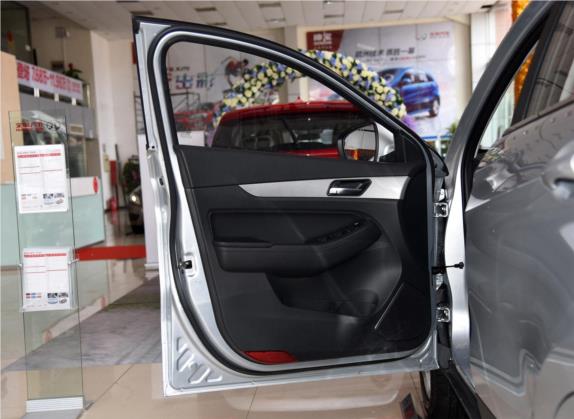 绅宝X55 2016款 1.5T 手动舒适版 车厢座椅   前门板