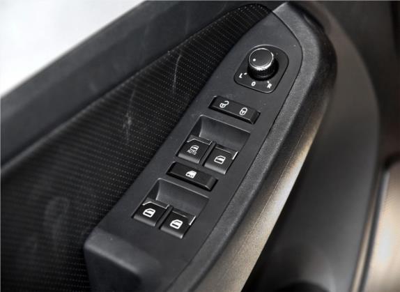 绅宝X55 2016款 1.5T CVT舒适版 车厢座椅   门窗控制
