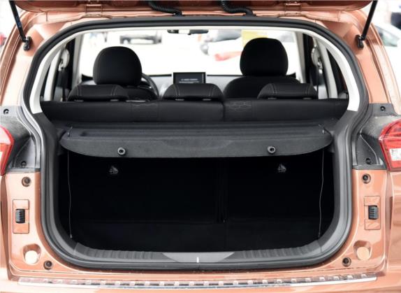 绅宝X35 2016款 1.5L 手动精英版 车厢座椅   后备厢
