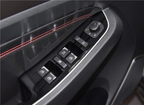智行 2019款 1.5T CVT精英版 国VI 车厢座椅   门窗控制