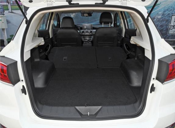 智行 2019款 1.5T CVT新智版 国VI 车厢座椅   后备厢
