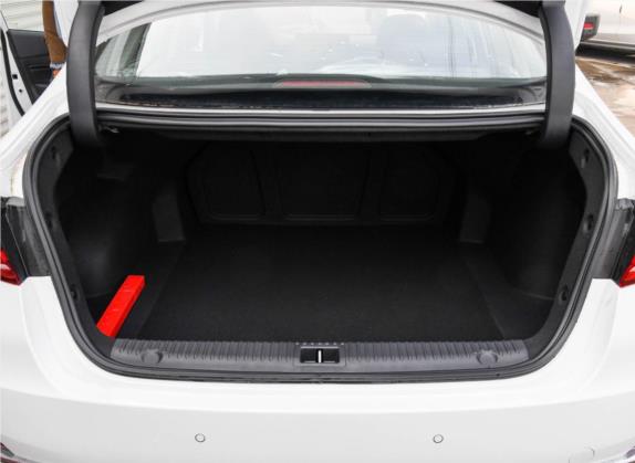 北京U7 2019款 1.5T 手动精英版 国V 车厢座椅   后备厢