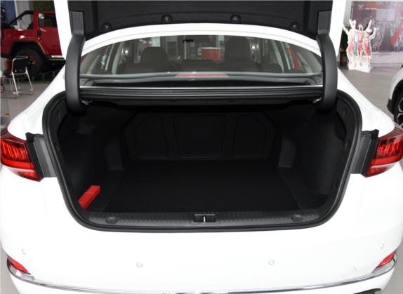 北京U7 2019款 1.5T 手动精英版 国VI 车厢座椅   后备厢