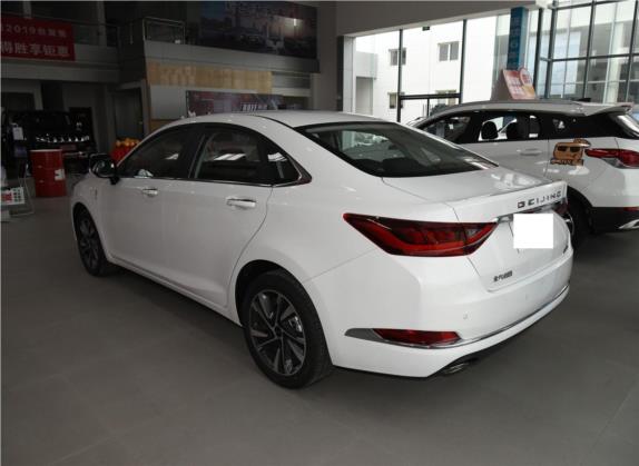 北京U7 2019款 1.5T 手动精英版 国VI 外观   斜后