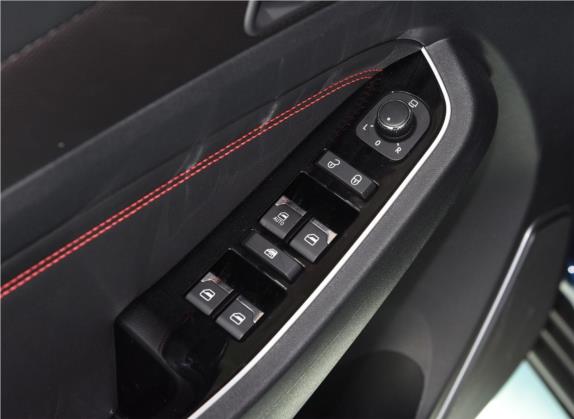 北京EX5 2019款 悦潮版 车厢座椅   门窗控制